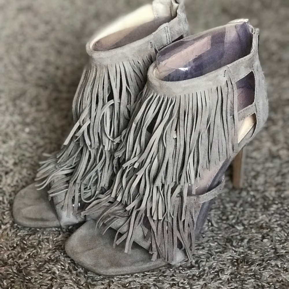 Steve Madden Fringe Heels Size 7